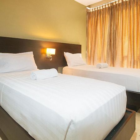 ลอเรนซ์โซ สวีท มาคาติ Hotel Makati City ภายนอก รูปภาพ