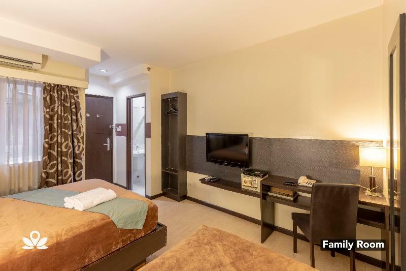 ลอเรนซ์โซ สวีท มาคาติ Hotel Makati City ภายนอก รูปภาพ