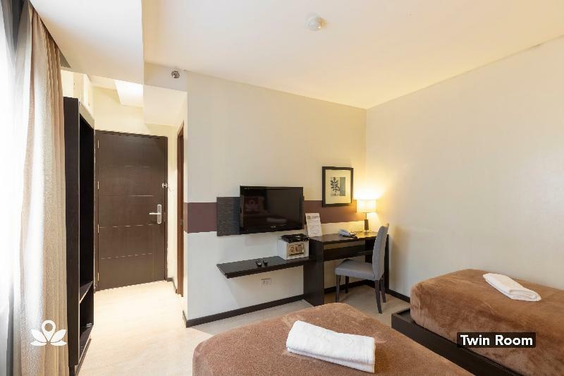 ลอเรนซ์โซ สวีท มาคาติ Hotel Makati City ภายนอก รูปภาพ