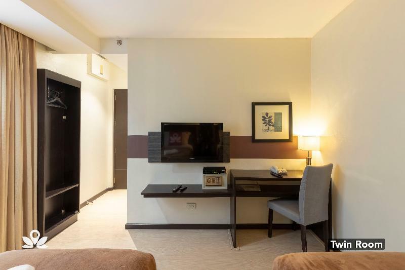 ลอเรนซ์โซ สวีท มาคาติ Hotel Makati City ภายนอก รูปภาพ